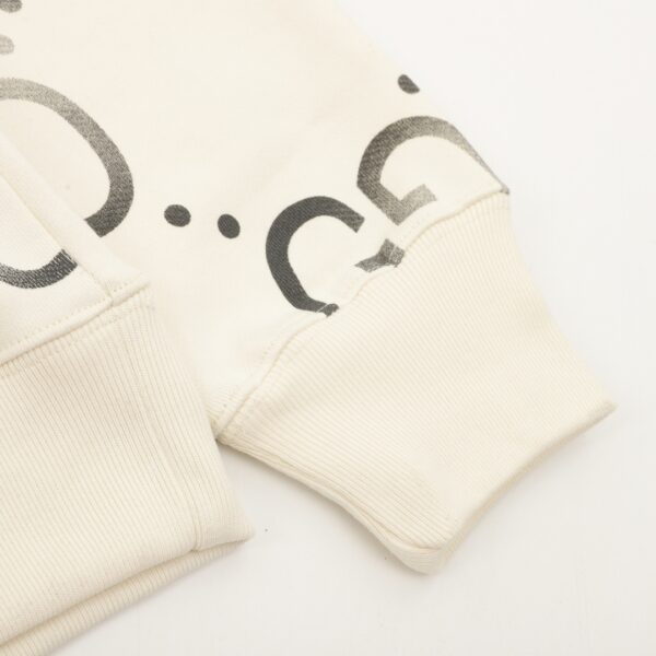 Gucci GG full print gradient cotton round neck sweatshirt - Image 8