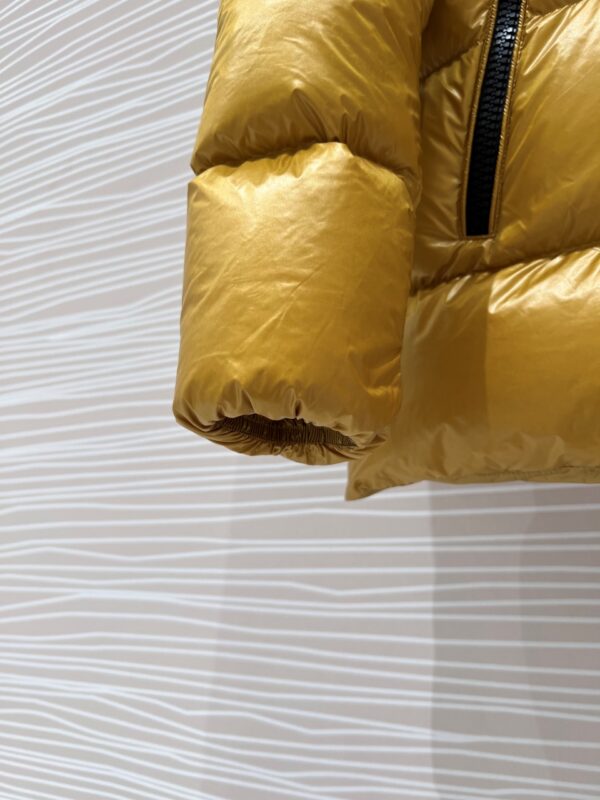 Moncler erine short doll series thick down jacket - Image 8
